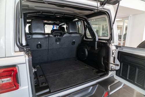 Jeep Wrangler 3.6 Unlimited Sahara 4x4 At