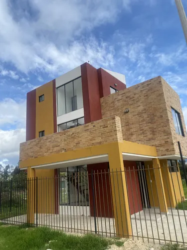 Casa En Venta En Proyecto La Fuente. Cod V1104013
