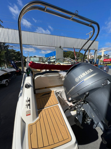 Lancha Focker 240 Popa*