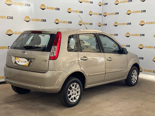 Imagem 2 de 8 de Ford Fiesta 1.6 Mpi Hatch 8v Flex 4p Manual