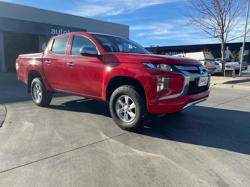 Mitsubishi L200 L200 Katana D/C 2.4 TD MT CR