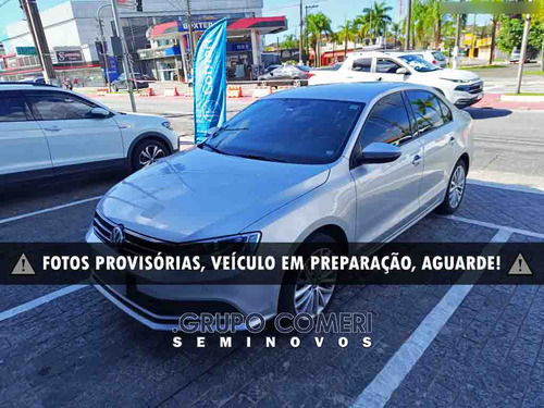 Volkswagen Jetta 2.0 COMFORTLINE FLEX 4P TIPTRONIC