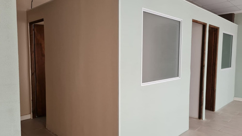 Oficina En Venta Con Dos Cocheras En Amaneceres Office!!!