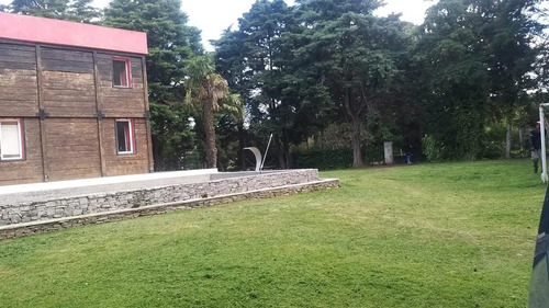 Casa En Venta - 3 Dormitorios 2 Baños - Cochera - 900mts2 - Florencio Varela