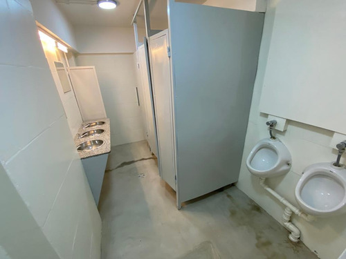 Imagen 7 de 10 de Alquiler De Gran Local 420mts Nueva Cordoba Buen Pastor Patio Olmos