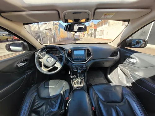 Jeep Cherokee 3.2 Longitude