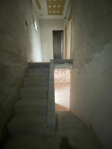 Imagen 10 de 21 de 14 Y 461 D- Duplex En Venta-construccion A Terminar- City Bell