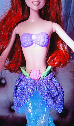 Muñeca Disney La Sirenita Ariel Luces Brillantes Mattel 2005 (Usado)