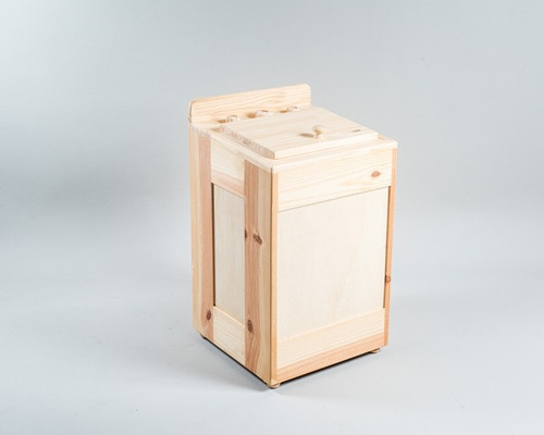 Imagem 2 de 3 de Máquina De Lavar Roupa Em Madeira - Olly Toys