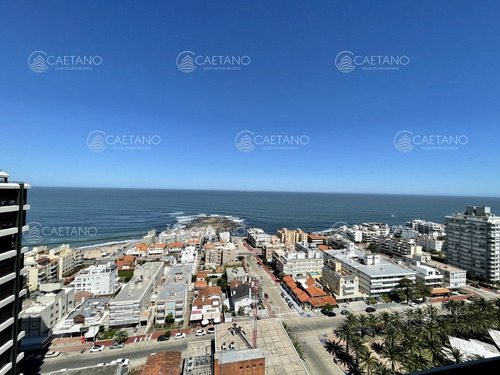 Apartamento En Excelente Ubicación Peninsular 