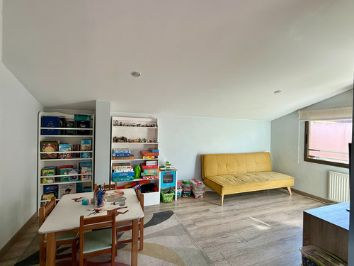 Condominio / Mediterránea - 5 Dorm + Salita + Servicios