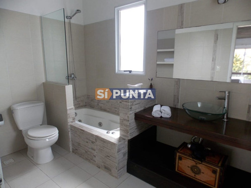 Imagen 5 de 9 de Casa En Venta
