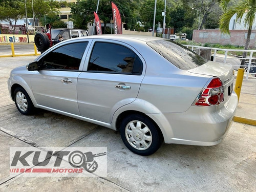 Imagen 5 de 10 de Chevrolet Aveo Lt Automatico