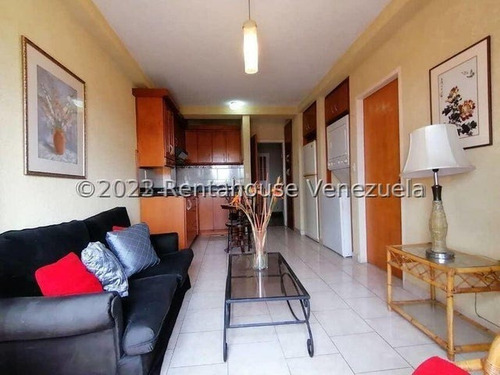 En Venta Acogedor Y Confortable Apartamento Tipo Estudio, Maritza L. Luminoso, Ventilado, Con Agradable Vista Panoramica, 2 4 6 3 4 1 Cuenta Con Sala De Fiesta.