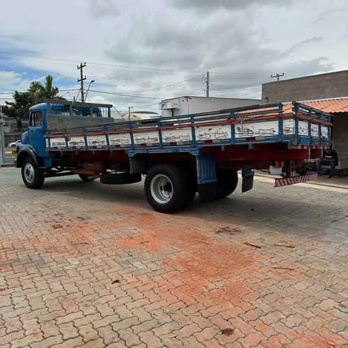 Mb 1113 4x2 Carga Seca