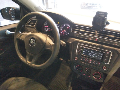 Imagen 14 de 25 de Volkswagen Gol Trend 2017 1.6 Trend 3p No Polo C3 Highline A
