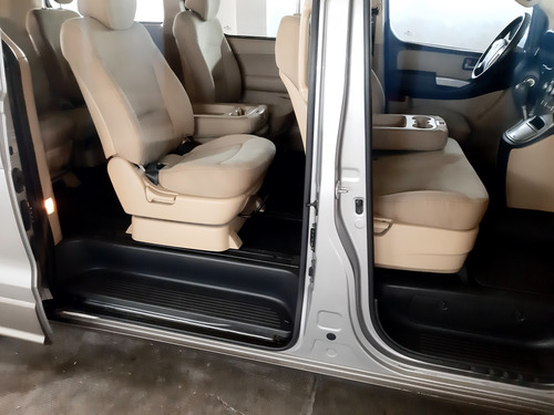 Imagen 17 de 18 de Hyundai H1 2015 2.4 Premium 1 175cv 4at