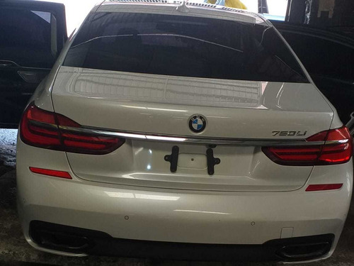 Imagem 10 de 13 de Bmw 750i Sedã