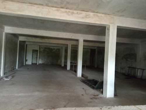 Imagen 6 de 19 de Edificio En Ven Av. Libertador San Felix