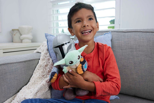 Star Wars Mandalorian e Grogu em pelúcia multicolorido