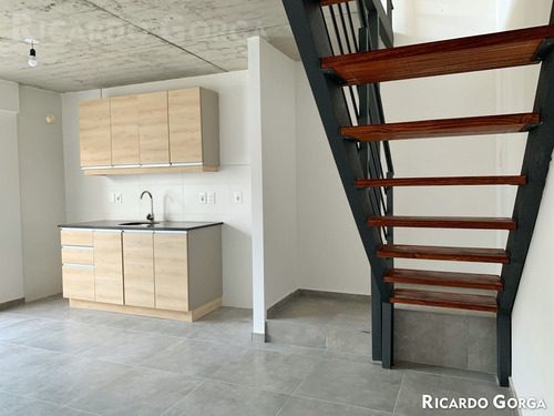 Casas Duplex La Blanqueada 1 Dormitorio Patio Unidad 4