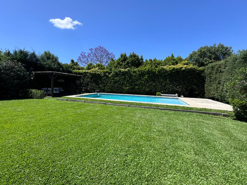 Casa En Venta En Barrio Cerrado Villa Olivos - Venta Particular