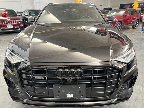 Audi Q8 S Line 2021