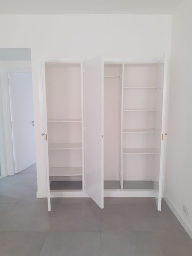 Imagen 2 de 10 de Venta Depto 2 Amb A La Calle Zona Plaza Mitre