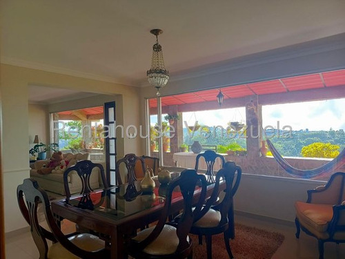 Casa Duplex En Venta Remodelada Con Espacio De Jardín Semi Amoblada Los Castores San Antonio De Los Altos Negociable