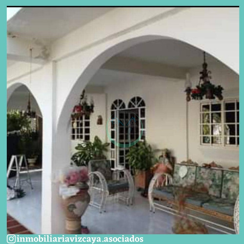 Imagen 2 de 9 de Casa En Venta Urb Las Flores, Santa Teresa Del Tuy