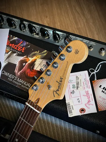 Guitarra Strato Fender American Standard 2012 -maismusika