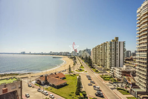 Casino Miguez, 3 Dormitorios, 4 Baños, Venta, Península, Punta Del Este