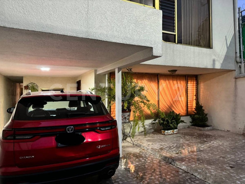 Preciosa Casa A Una Calle De Parque Miguel Alemán