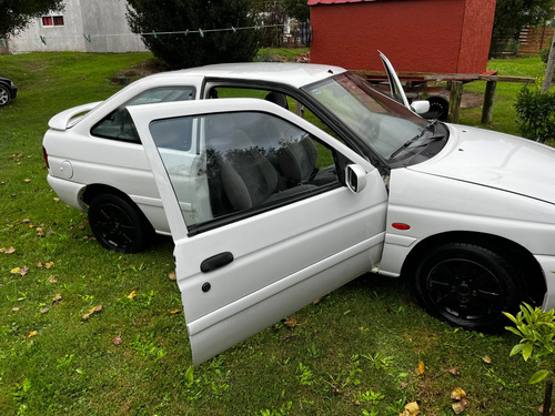 Ford Escort 1.8 Coupe Si