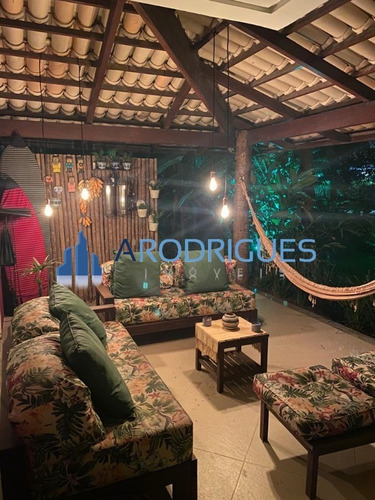 Imagem 17 de 30 de Belíssima Casa À Venda Em Ilhéus Com 2 Pavimentos, Sendo 3/4 Todas Suítes Com Acesso Exclusivo A Praia Renascer! - Ca00579