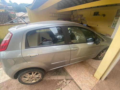 Imagem 2 de 9 de Fiat Punto 2011 1.6 16v Essence Flex 5p