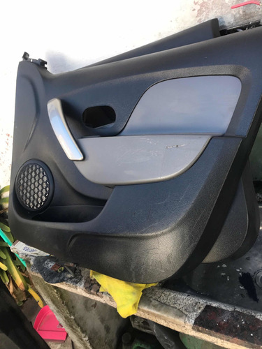 Tapizado De Puerta Delantera Acompañante Renault Logan 2014