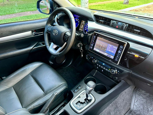 Toyota Hilux 2.8 Tdi Srv Cab. Dupla 4x4 Aut. 4p
