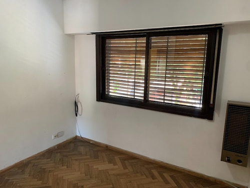 Hermosa Casa En Olivos.