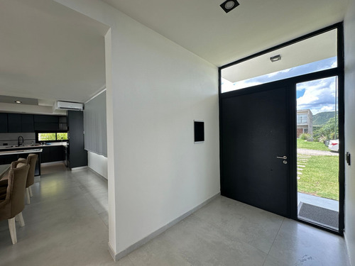 Venta Casa Country Tierralta 3 Dorm Pileta