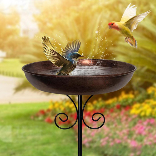 Baño De Pájaros De Metal Para Un Alimentador De Aves