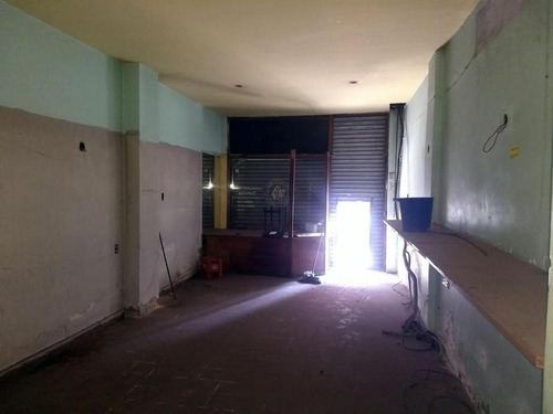 Imagen 3 de 7 de Bajo De Precio!! Local Comercial A La Calle A Remodelar
