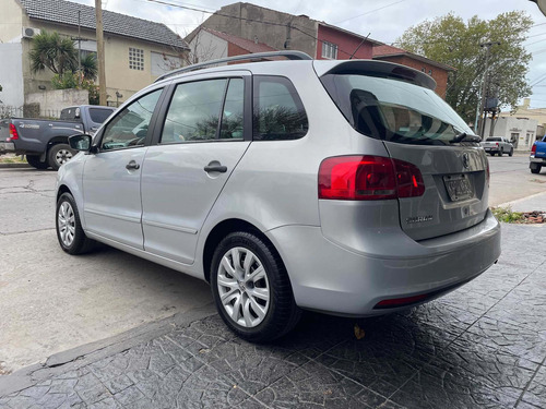 Imagen 5 de 11 de Volkswagen Suran 2011 1.6 Comfortline 101cv 11a