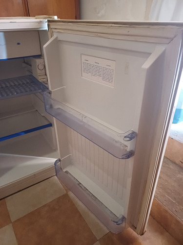Heladera Lacar Bajo Mesada Blanco (Usado)