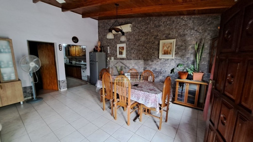 Inversor Vendo Complejo De 3 Cabanas Con 2 Has De Ciruela D'agen Con Tela Antigaranizo, Galpon, Gas, Agua, Luz, Derecho De Riego. Rama Caida, San Rafael, Mendoza.
