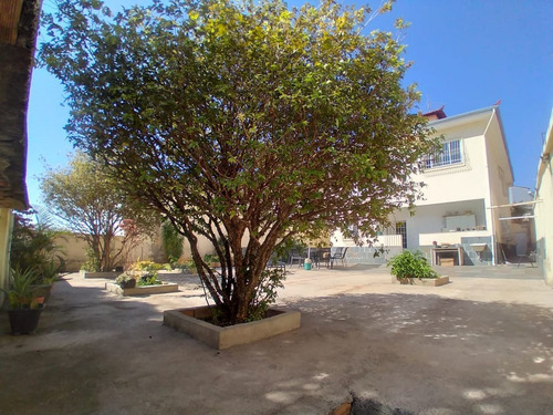 Imagem 10 de 16 de Casa De 604 M2 Com 4 Quartos, 2 Pavimentos E 4 Vagas - 94868