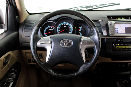 Toyota Hilux Sw4 3.0 Srv 4x4 Turbo Diesel 4p Automático 5m