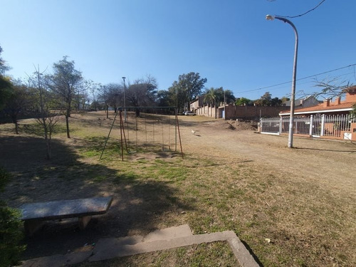 Inmueble Muy Lindo Enfrente A La Plaza