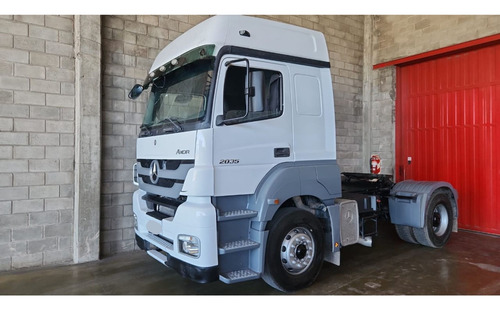 Mercedes Benz 2035 Tractor Corto C/plato Año 2011