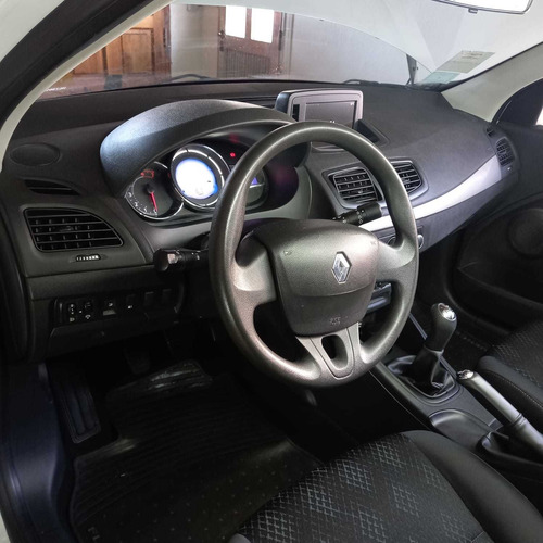 Imagen 8 de 12 de Renault Fluence 1.6 Ph2 Dynamique Pack 110cv 2017